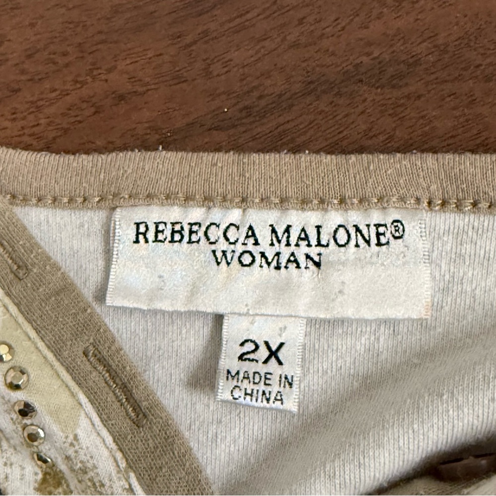 Rebecca Malone 2X Studded Ikat Print Henley Top Beige Gold Metallic Boho Chic - Picture 6 of 9